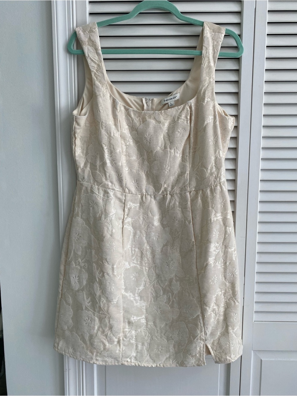 Francesca’s Cream Floral Textured Sleeveless Dress
